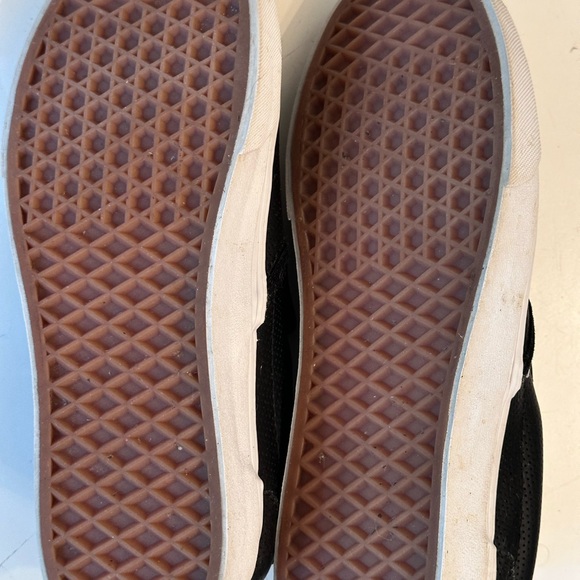 Vans Black and White Slip-On Flats unisex - Picture 6 of 7